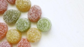 What flavor options are available for THCP gummies?